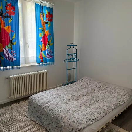 Cozy With Terrace Apartament